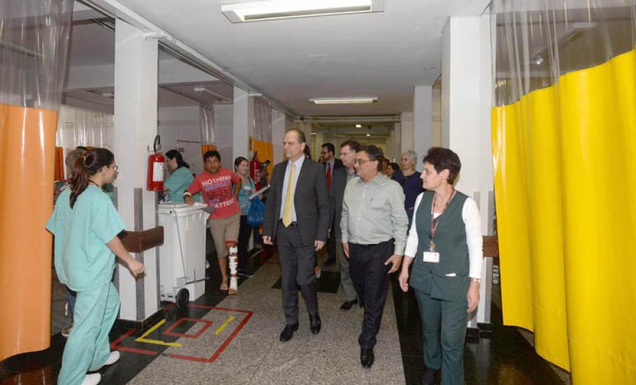 Ministro da Saúde,Ricardo Barros e o Secretário de  Estado da Saúde,Michele Caputo Neto,Visitam o Hospital do Trabalhador.Curitiba,29/08/2016Foto:Venilton Küchler
