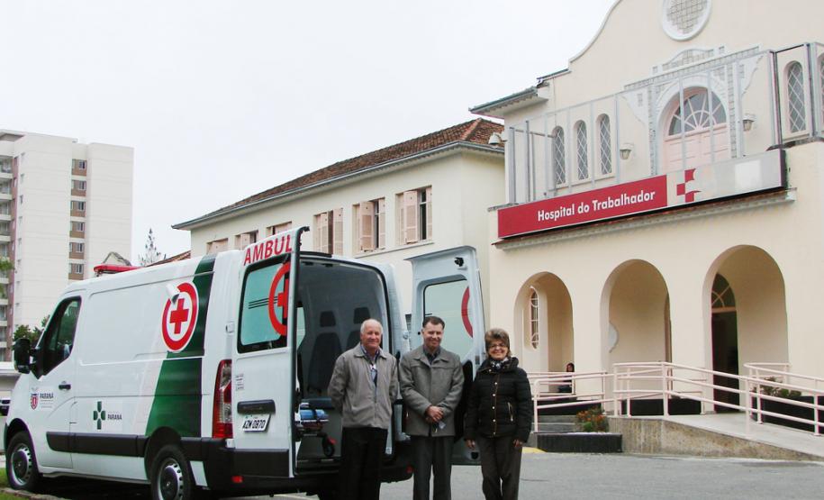 HT recebe ambulância nova da Secretaria da Saúde